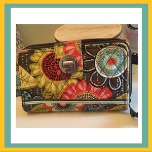 ⭐️Vera Bradley Turnlock Wallet Retired Pattern ⭐️